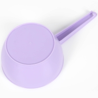 Ковш пластиковый для купания и мытья головы, детский банный ковшик, 1л., цвет лаванда Ковш пластиковый для купания и мытья головы, детский банный ковшик, 1л., цвет лаванда