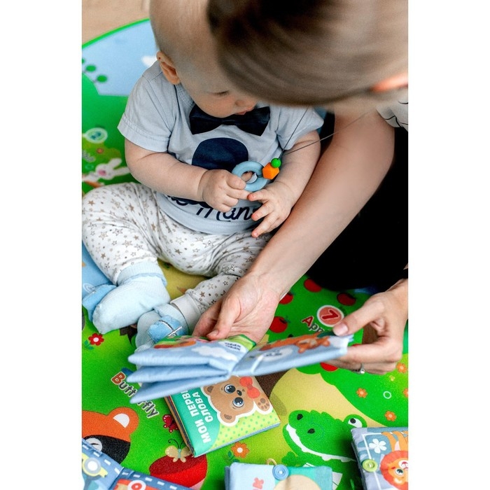 Книжка - шуршалка &laquo;Зоопарк&raquo;, 12*12 см