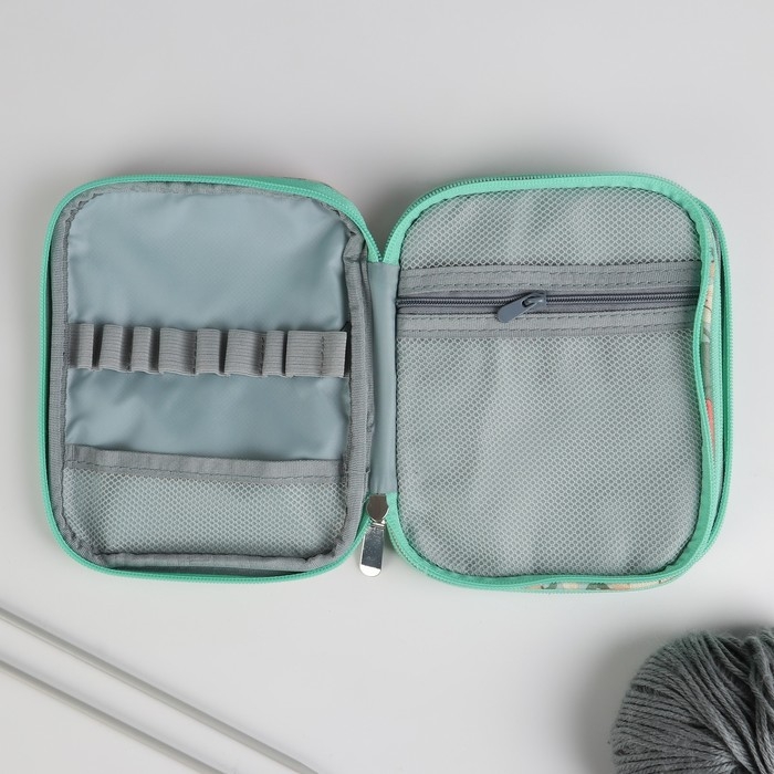 Пенал для вязания &laquo;Лилии&raquo;, 2 отделения, 17,5 &times; 14 &times; 4 см