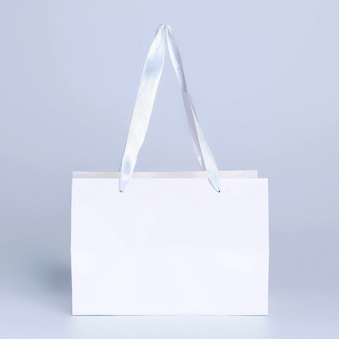 Пакет подарочный с широким дном 20 × 14 × 13,2 см, белый Пакет подарочный с широким дном 20 × 14 × 13,2 см, белый