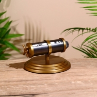 Календарь настольный 14х14х7 см, латунь, алюминий Календарь настольный 14х14х7 см, латунь, алюминий