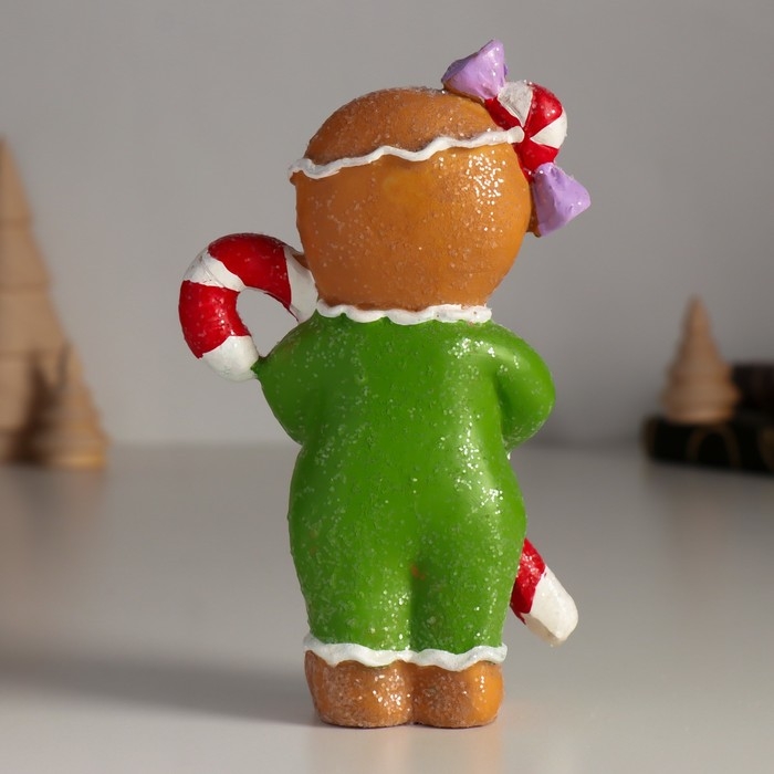 Сувенир полистоун "Пряничка с конфеткой и леденцом" 4,5х8,5х14 см