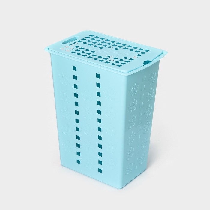 Корзина бельевая с крышкой «Виолетта», 30 л, 37×25×48 см, цвет голубой Корзина бельевая с крышкой «Виолетта», 30 л, 37×25×48 см, цвет голубой