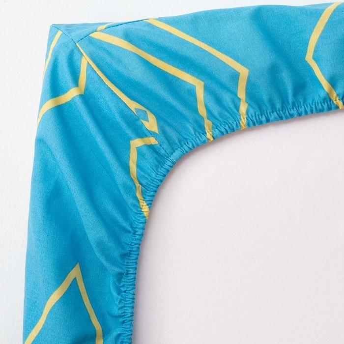 Простыня на резинке Этель &laquo;Бирюзовый лепесток&raquo; 160х200х20 см