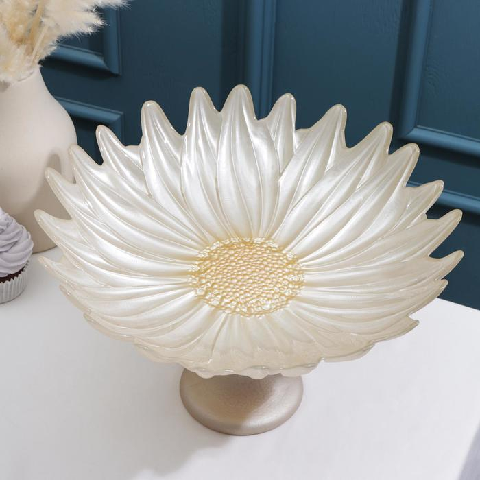 Блюдо сервировочное на ножке «Ромашка», d=30 см Блюдо сервировочное на ножке «Ромашка», d=30 см