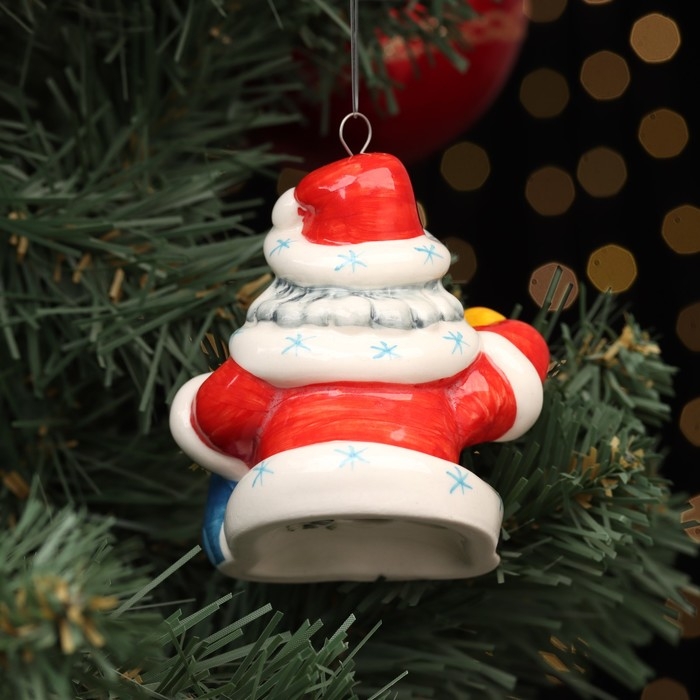 Ёлочная фарфоровая игрушка Ёлочная фарфоровая игрушка "Дед Мороз с часами", красная шуба, 8 см