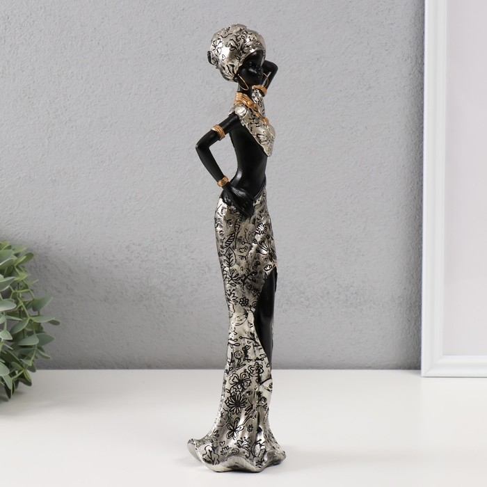 Сувенир полистоун "Африканка в серебряном одеянии с цветами" 11,5х8х36 см