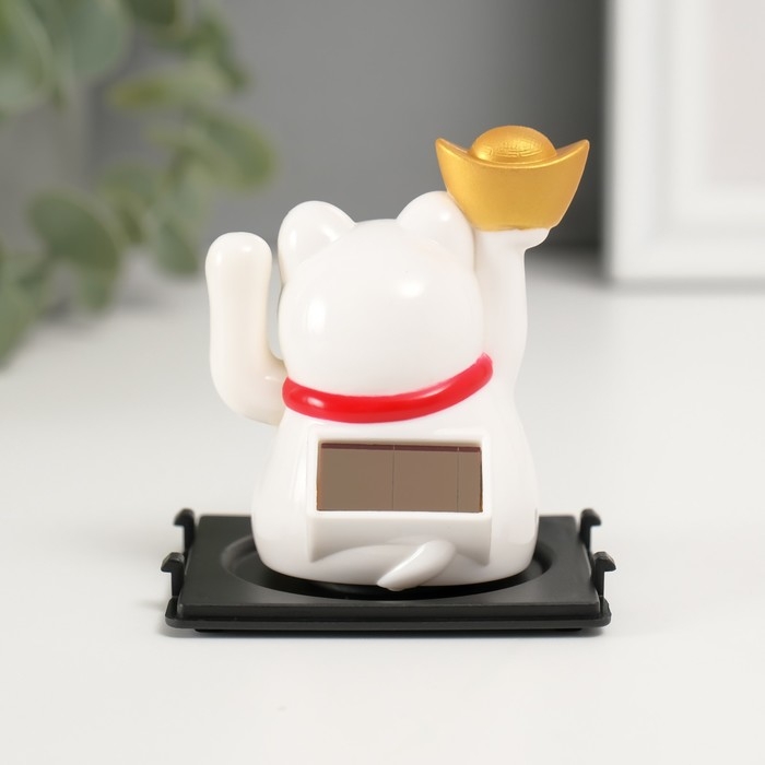 Маятник пластик Маятник пластик "Белый Манэки-нэко со слитками Ямб" 5х5х6 см