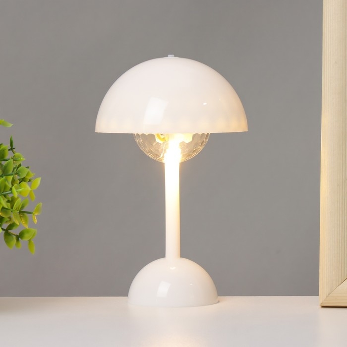 Ночник Ночник "Кьют" LED от батареек 3хLR44 белый 10х10х17 см RISALUX