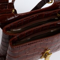 Сумка-мессенджер на клапане, длинный ремень, цвет коричневый Сумка-мессенджер на клапане, длинный ремень, цвет коричневый