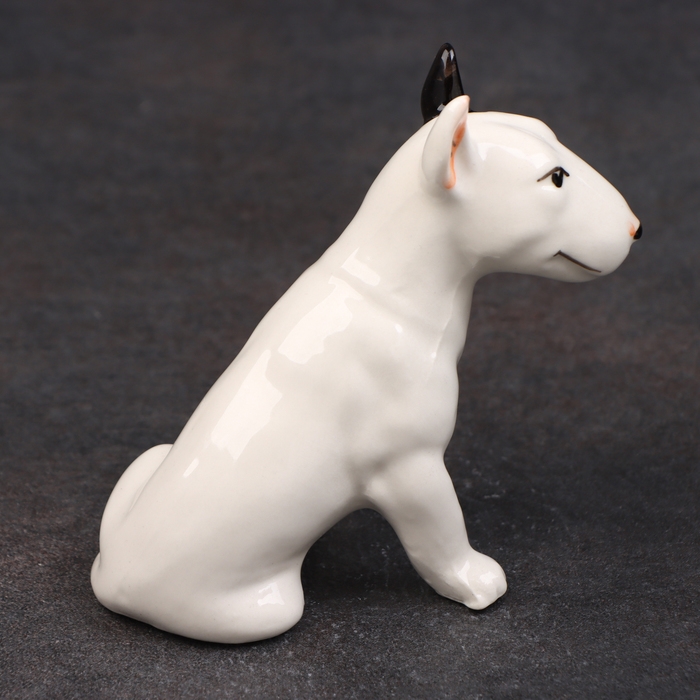 Статуэтка фарфоровая &laquo;Бультерьер черное ухо&raquo;, 10 см, авторская роспись