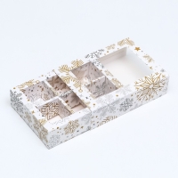 Новый год. Коробка под 6 конфет "Снежинки", 13,7 х 9,8 х 3,8 см, кондитерская упаковка Новый год. Коробка под 6 конфет "Снежинки", 13,7 х 9,8 х 3,8 см, кондитерская упаковка