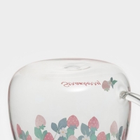 Кружка стеклянная с керамической крышкой и ложкой &laquo;Ягодка&raquo;, 500 мл