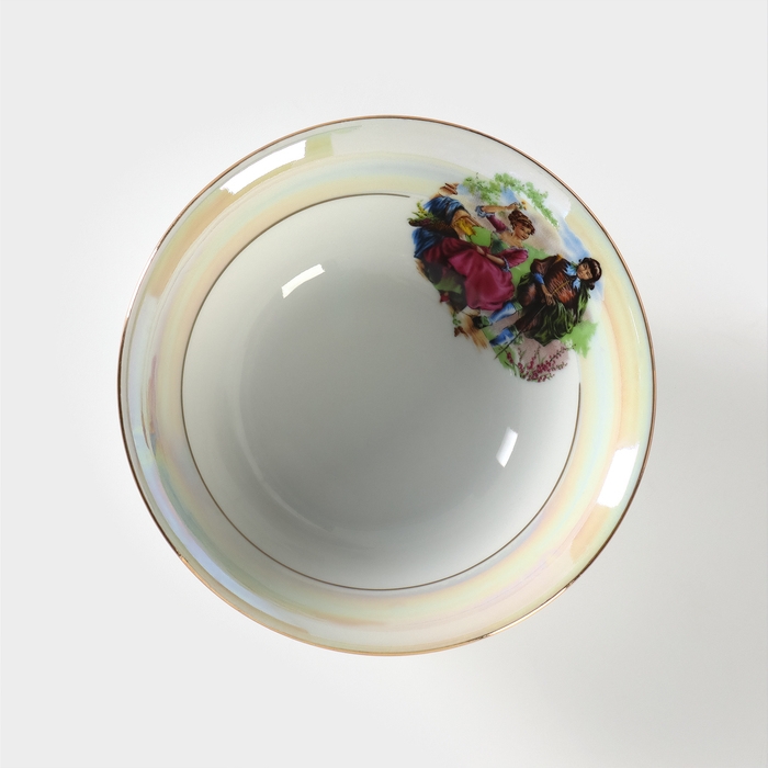 Салатник фарфоровый &laquo;Мадонна&raquo;, 360 мл, d=14,5 см, рисунок микс, цвет белый