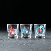 Набор подарочный &laquo;Крепкие напитки&raquo;, стеклянный, 7 предметов: стопка 70 мл, пепельница