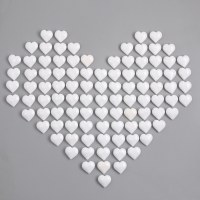 Сердечки пластиковые декоративные, набор 100 шт., размер 1 шт. &mdash; 2 &times; 2 см, цвет белый