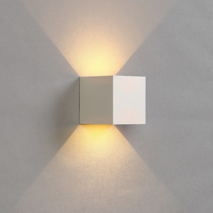 Светильник фасадный «Куб», FSD-063, 6 Вт, 3000К, регулир. луч, IP65, 220 В, пластик, белый 1008423 Светильник фасадный «Куб», FSD-063, 6 Вт, 3000К, регулир. луч, IP65, 220 В, пластик, белый 1008423