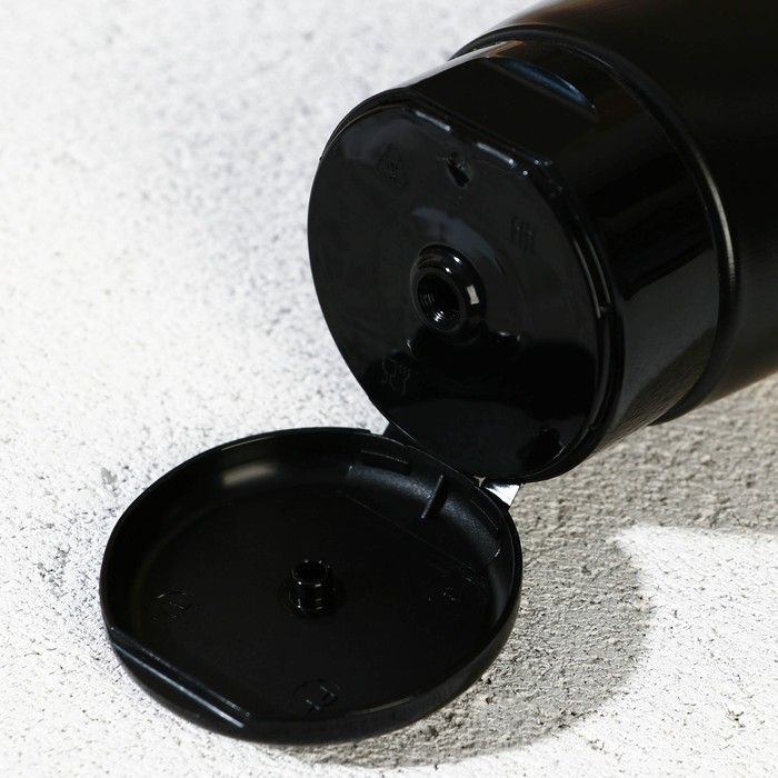 Подарочный набор косметики &laquo;Самому храброму&raquo;, гель для бритья 110 мл, бальзам после бритья 110 мл, бритва, HARD LINE