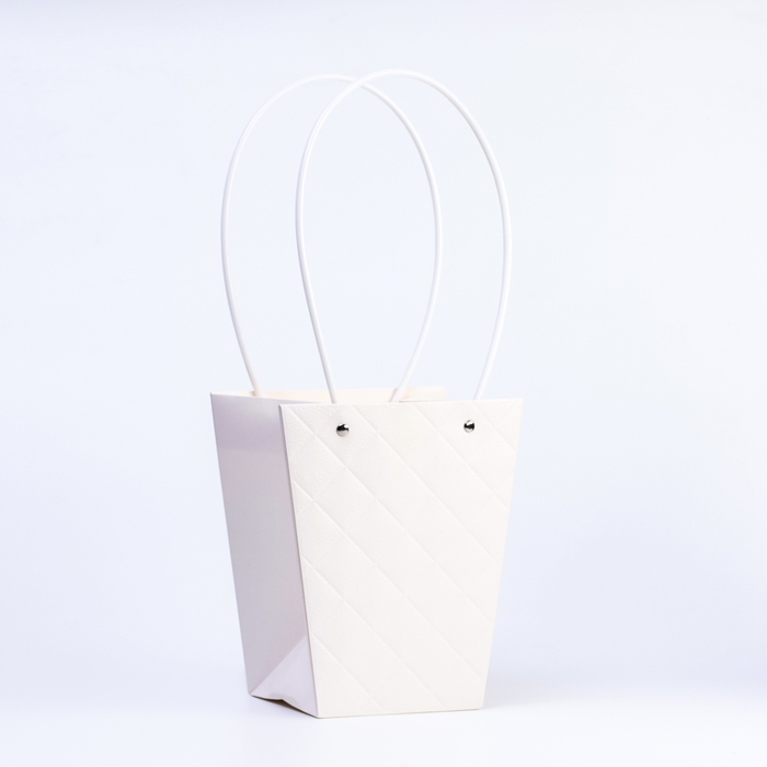 Сумка для цветов белая влагостойкая, 17x17-11.5x11.5-20 см Сумка для цветов белая влагостойкая, 17x17-11.5x11.5-20 см