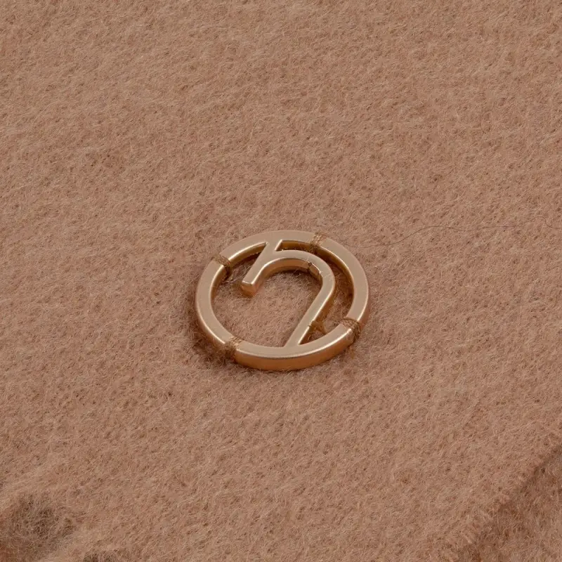 Шарф Noble, бежевый Шарф Noble, бежевый