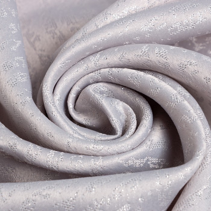 Скатерть Этель "Зигзаг" цв.серебро, 142*283 +/-3 см, 115 &plusmn;10 гр,100% п/э