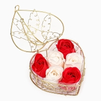 Подарочный набор мыльных бело-красных роз в шкатулке, 6 шт Подарочный набор мыльных бело-красных роз в шкатулке, 6 шт