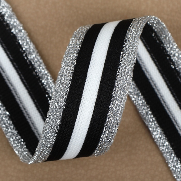 Тесьма трикотажная лампас 25 мм, 9,1 &plusmn; 0,5 м, цвет серебряный/чёрный/белый