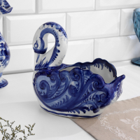 Конфетница "Лебедь гжельский", гжель, фарфор, 18х20 см