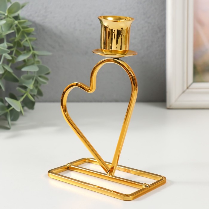 Подсвечник металл на 1 свечу Подсвечник металл на 1 свечу "Сердце" d=2,3 см золото 5,8х9,3х14 см