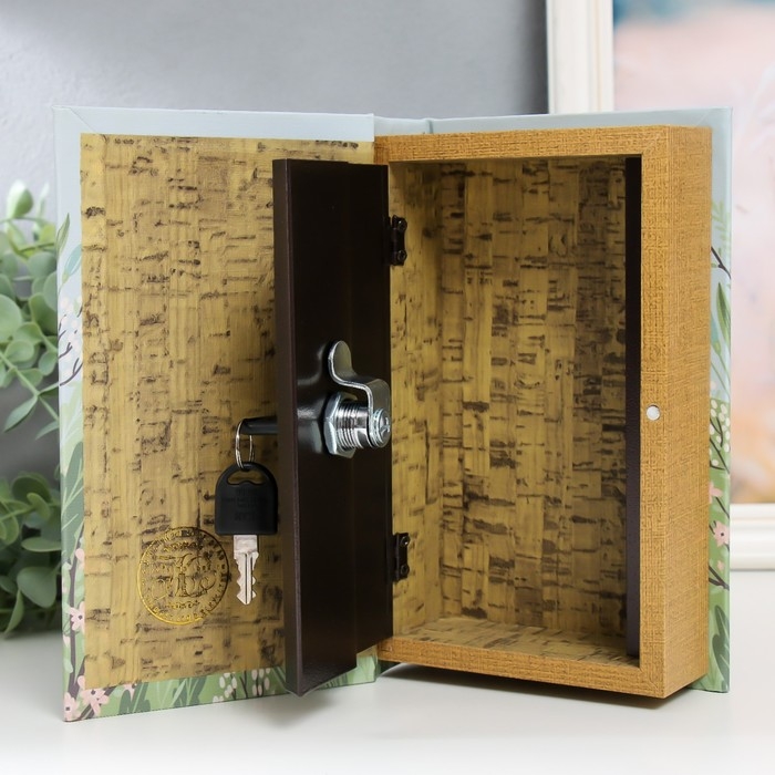 Сейф-книга дерево кожзам Сейф-книга дерево кожзам "Любовь" 21х13х5 см