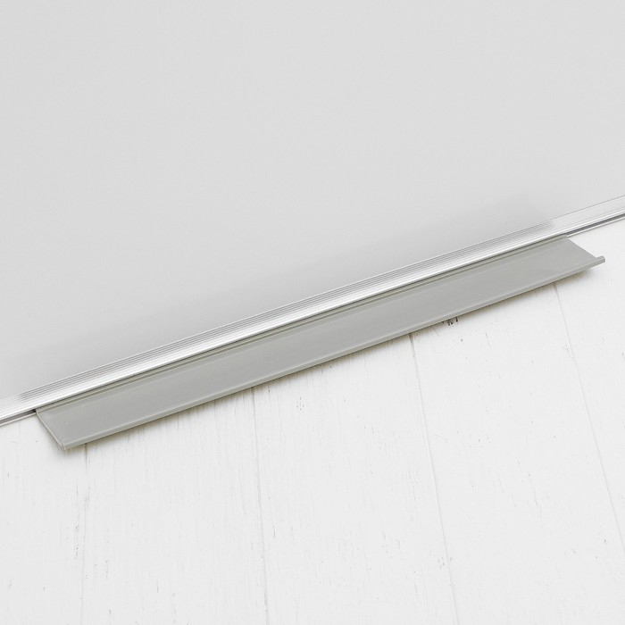 Доска магнитно-маркерная, двусторонняя, с полочкой, 90 &times; 60 см