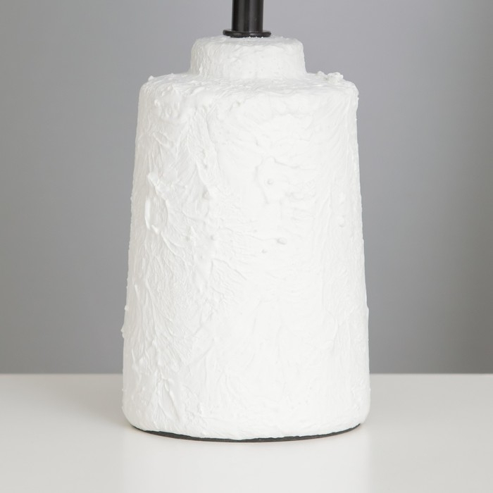 Лампа настольная "Мирана" 1х40Вт Е14 белый 18х18х34см