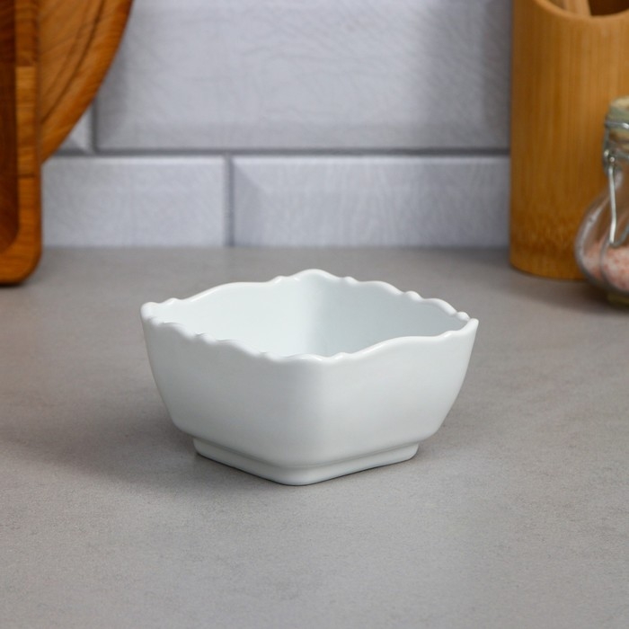 Соусник квадратный «Волна», 250 мл, фарфор, Иран Соусник квадратный «Волна», 250 мл, фарфор, Иран