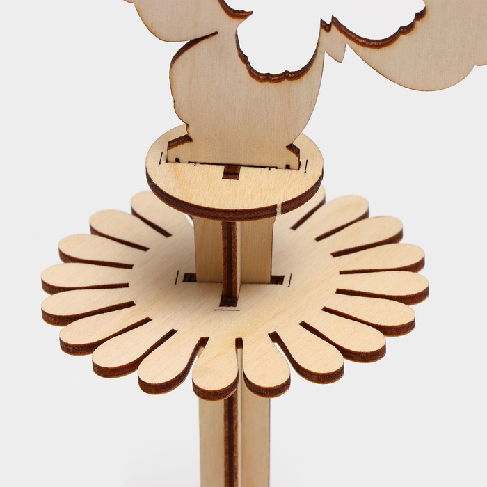 Салфетница деревянная &laquo;Бабочки&raquo;, 24,5&times;9&times;8 см, на пьедестале