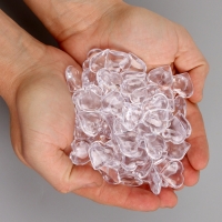 Сердечки пластиковые декоративные, набор 100 шт., размер 1 шт. — 2 × 2 см, цвет прозрачный Сердечки пластиковые декоративные, набор 100 шт., размер 1 шт. — 2 × 2 см, цвет прозрачный