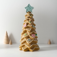 Сувенир полистоун "Ёлочка из пряников с новогодними украшениями и звездой" 15х15,5х34,5 см 1032612 Сувенир полистоун "Ёлочка из пряников с новогодними украшениями и звездой" 15х15,5х34,5 см 1032612
