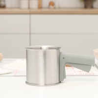 Просеиватель для муки Adagio, нержавеющая сталь, d=10 см, цвет ручки МИКС Просеиватель для муки Adagio, нержавеющая сталь, d=10 см, цвет ручки МИКС