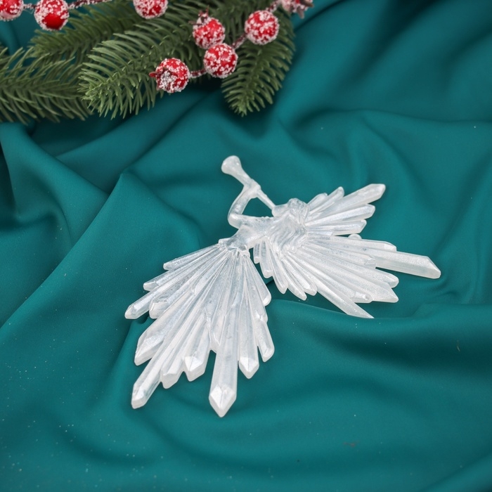 Украшение ёлочное "Девушка с дудкой" 16х11, белый