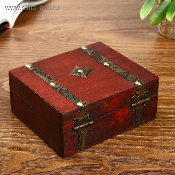 Шкатулка дерево состаренная Шкатулка дерево состаренная "Герцог" сундучок с заклёпками 5,5х13х10,2 см