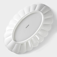 Блюдо фарфоровое Magistro &laquo;Ромашка&raquo;, d=32,5 см, цвет белый