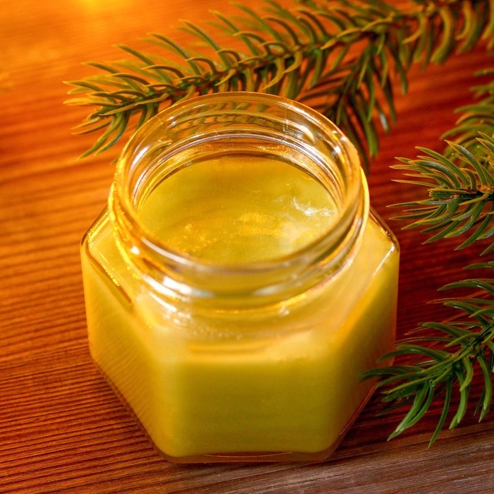 Набор &laquo;С Новым годом&raquo;: травяной чай 20 г. и крем-мед 120 г.