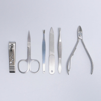 Набор маникюрный &laquo;Рептилия&raquo;, 6 предметов, в футляре, цвет красный