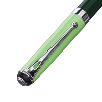 Ручка подарочная роллер в кожзам футляре Классика корпус зеленый/серебро