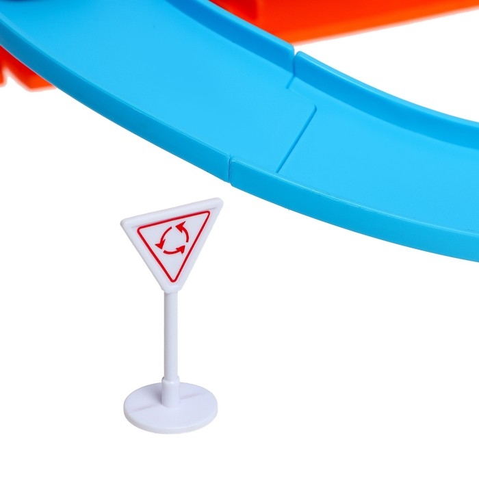 Парковка &laquo;Город&raquo;, в кейсе с металлическими машинками