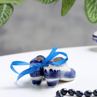 Сувенир "Туфельки", 3 х 7 см, гжель Сувенир "Туфельки", 3 х 7 см, гжель