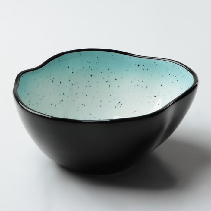 Салатник керамический неровный край &laquo;Синяя&raquo;, 600 мл, 17 см, цвет синий