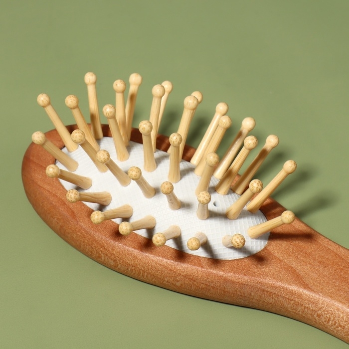 Расчёска-мини массажная, деревянная, 4 × 11,5 см, цвет «светлое дерево» Расчёска-мини массажная, деревянная, 4 × 11,5 см, цвет «светлое дерево»