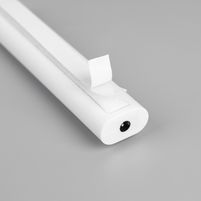 Светодиодная лента Luazon Lighting с датчиком движения 2 м, IP65, SMD2835, 60 LED/м, 4хААА, 3000К Светодиодная лента Luazon Lighting с датчиком движения 2 м, IP65, SMD2835, 60 LED/м, 4хААА, 3000К