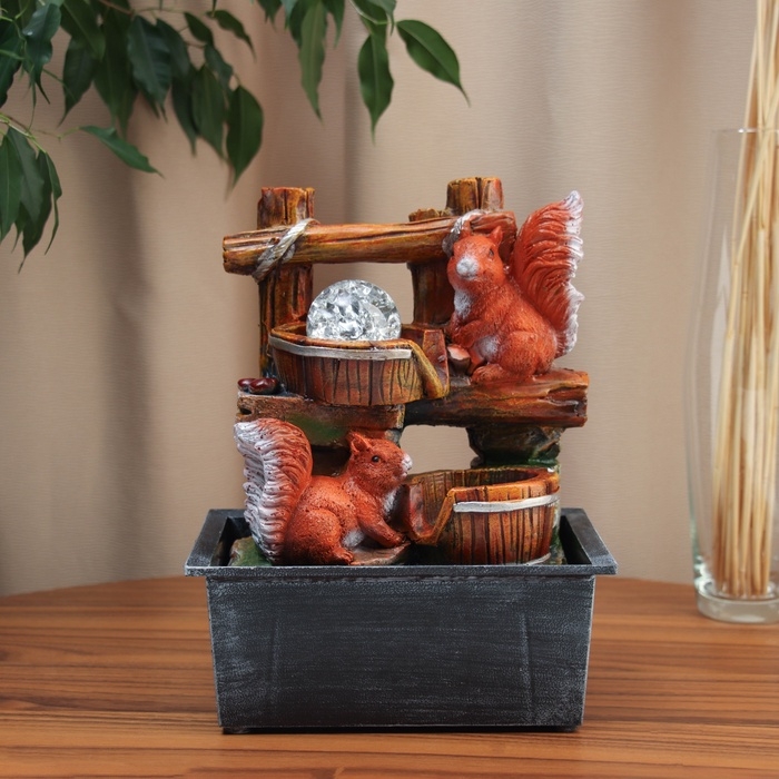 Фонтан Фонтан "Белочки на брёвнах" 28х21 см (с подсветкой)