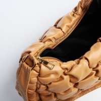 Сумка-багет на молнии, цвет бежевый